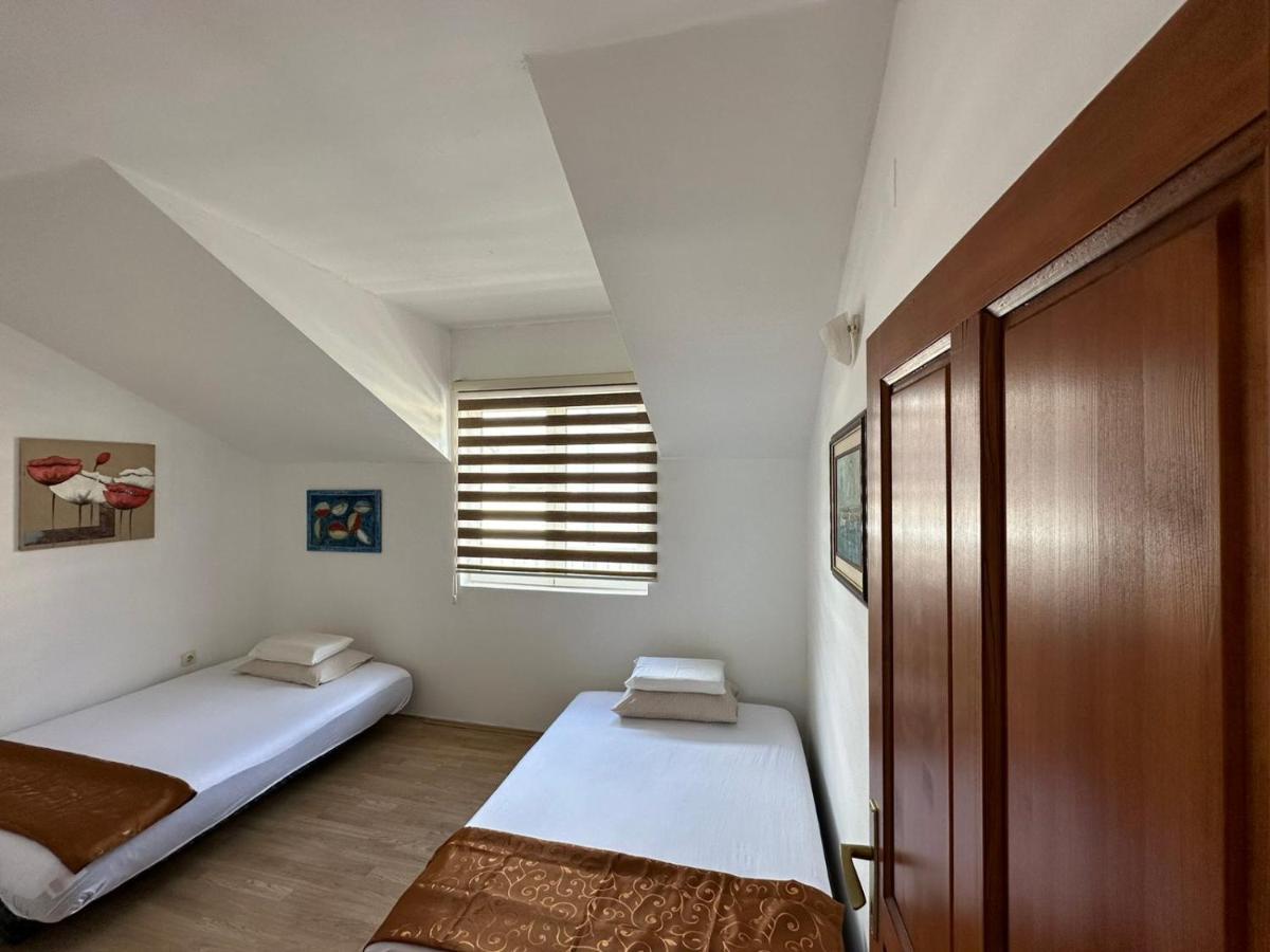 Apartments Sun House Herceg Novi Exterior photo