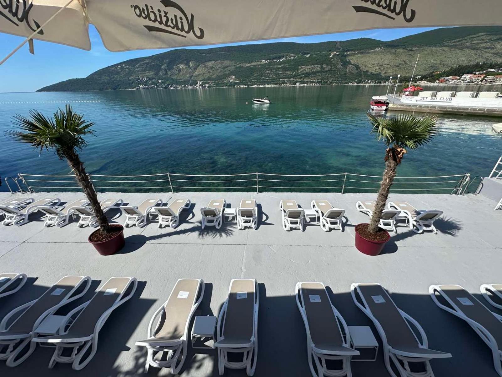 Apartments Sun House Herceg Novi Exterior photo