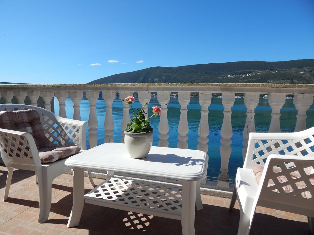 Apartments Sun House Herceg Novi Exterior photo