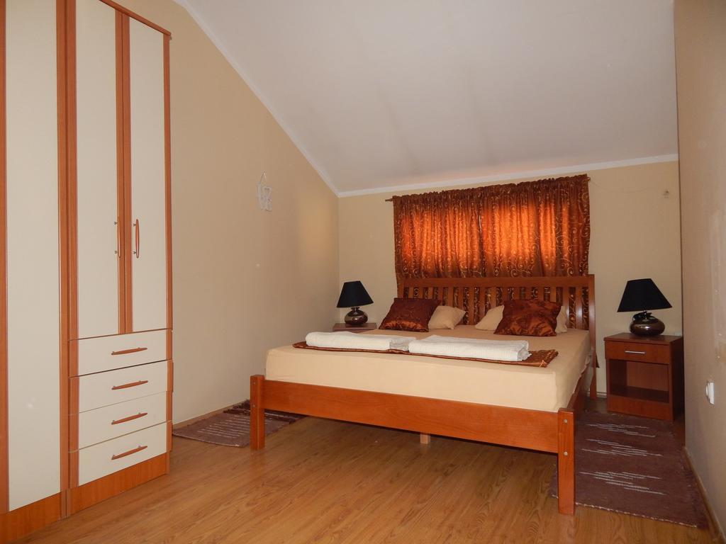 Apartments Sun House Herceg Novi Exterior photo